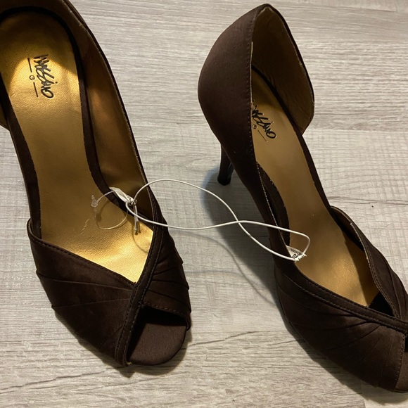 Womens 3” heels - Picture 2 of 3